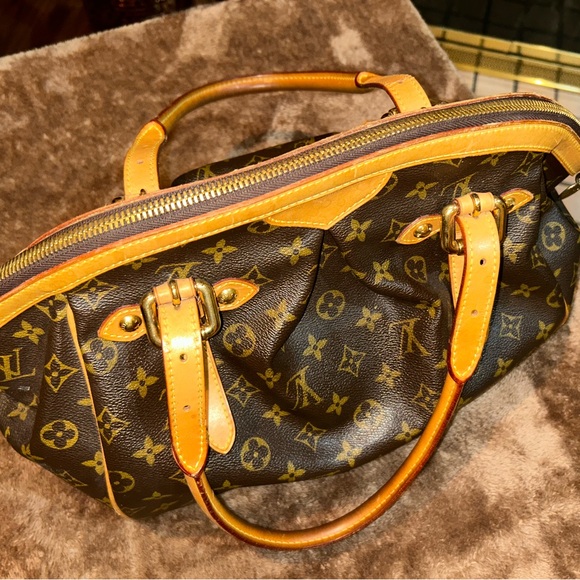 Authentic Louis Vuitton Monogram Canvas Tivoli Satchel - Picture 4 of 13